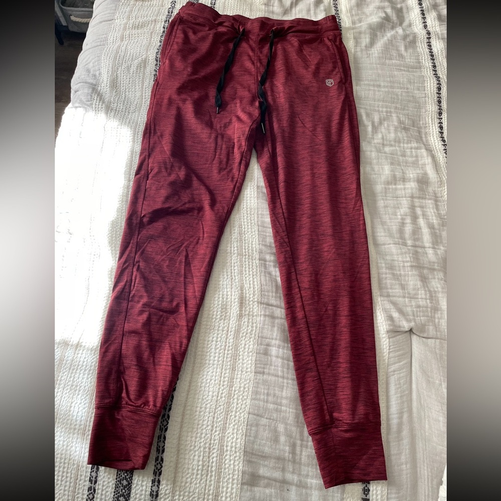 Born primitive joggers